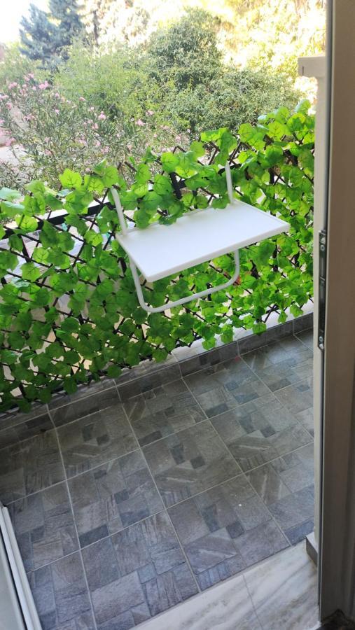 Small Luxury Apartment Anavyssos Exterior photo